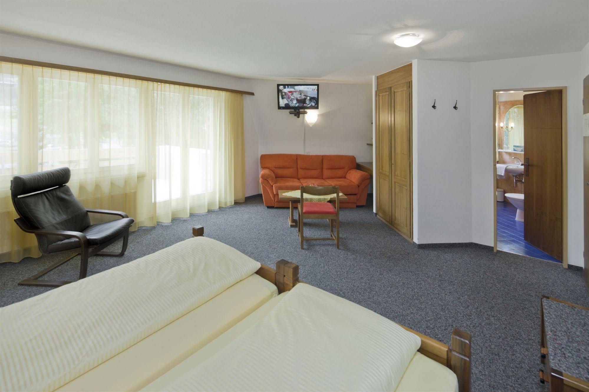 Schlosshotel - Self Check-In Hotel Brig Kültér fotó